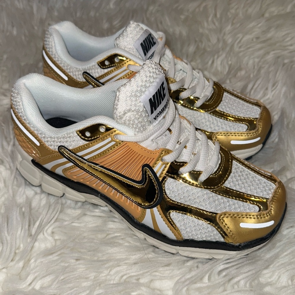 Nike Women’s White and Gold Sneakers